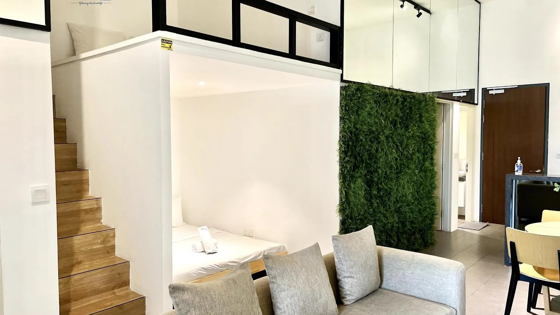 Kl Sentral Serviced Apartment - The Establishment Kl Sentral By Loop Suites Kuala Lumpur